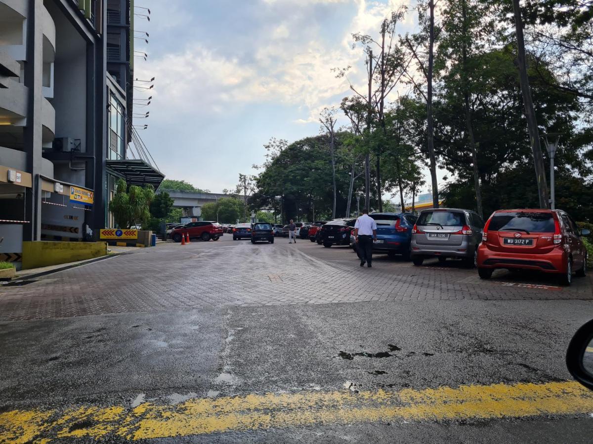 Apartment 4 Guest Ss15 Courtyard First Subang Lrt Ss15 Medical Center Subang Parade Nu Empire Subang Inti College Taylors College Subang Jaya